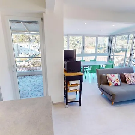 98gb - 2p With Terrace And Side Sea View Appartement *