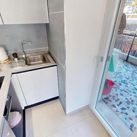 98gb - 2p With Terrace And Side Sea View *