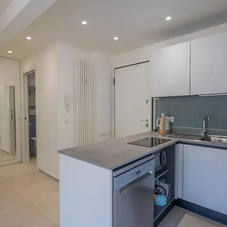 98gb - 2p With Terrace And Side Sea View Menton