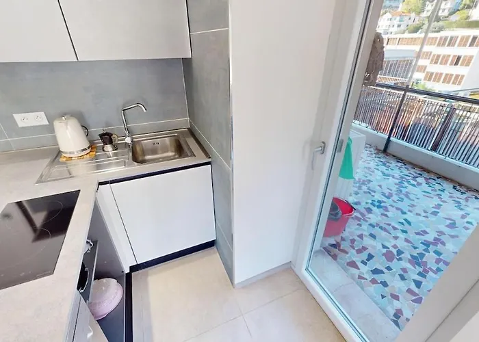 98gb - 2p With Terrace And Side Sea View *